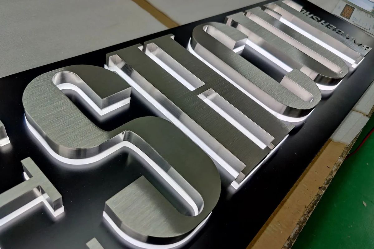 Gia công chữ inox